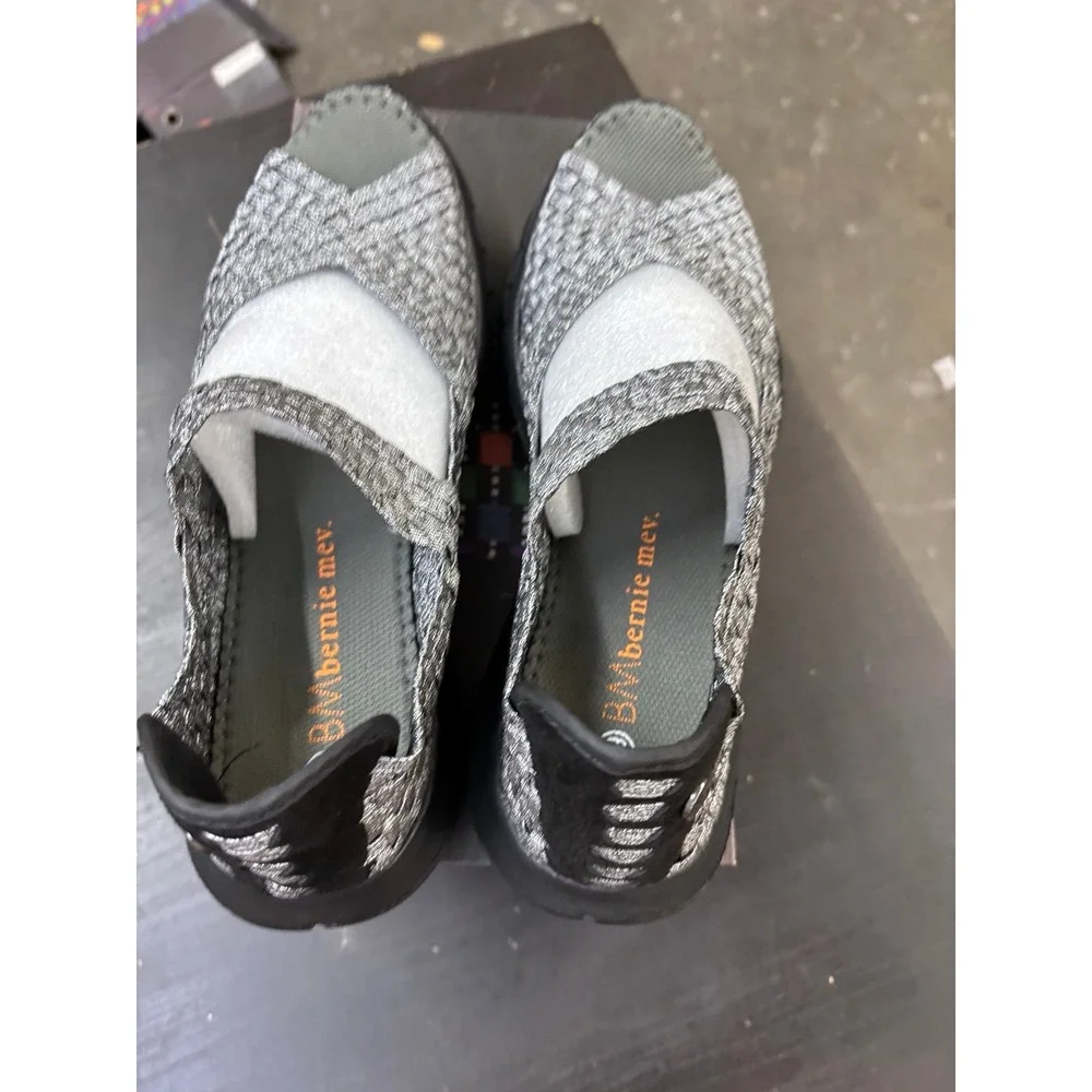 Bernie Mev Comfi Pewter Woven Elastic Memory Foam Sandals Size 39 US 8